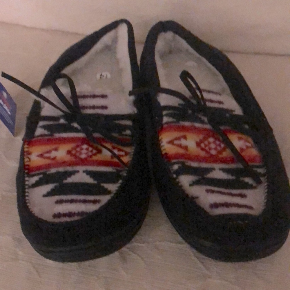 Nu Trendz mocassins, leukemias slippers size 14 but feels more like11 or12